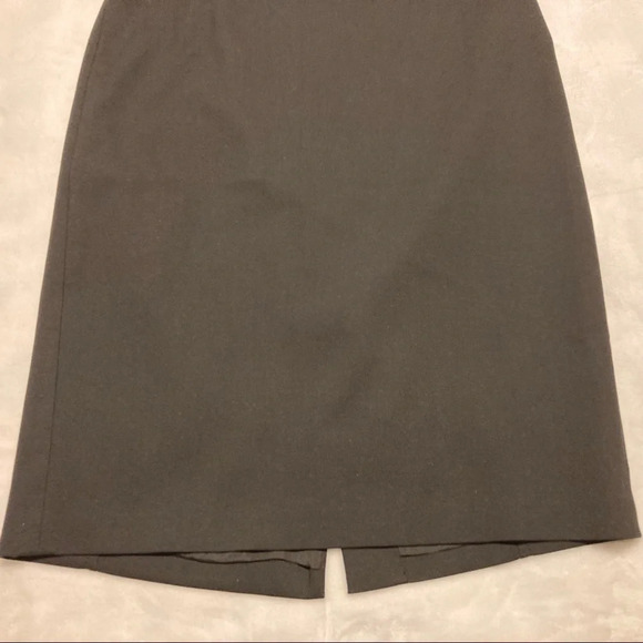 NWOT Ann Taylor LOFT Black Pencil Skirt 8 - Picture 4 of 13